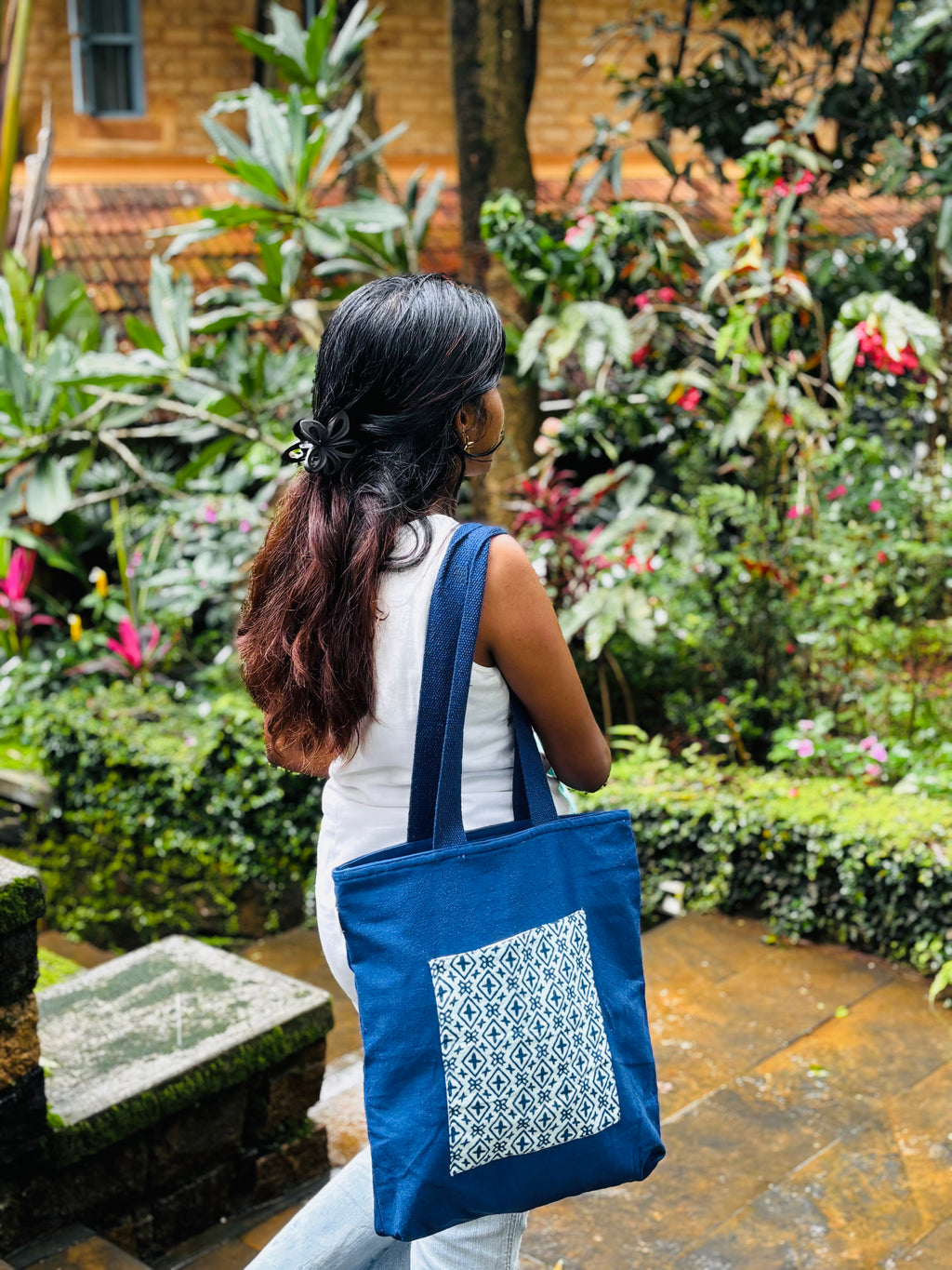 Tote bag
