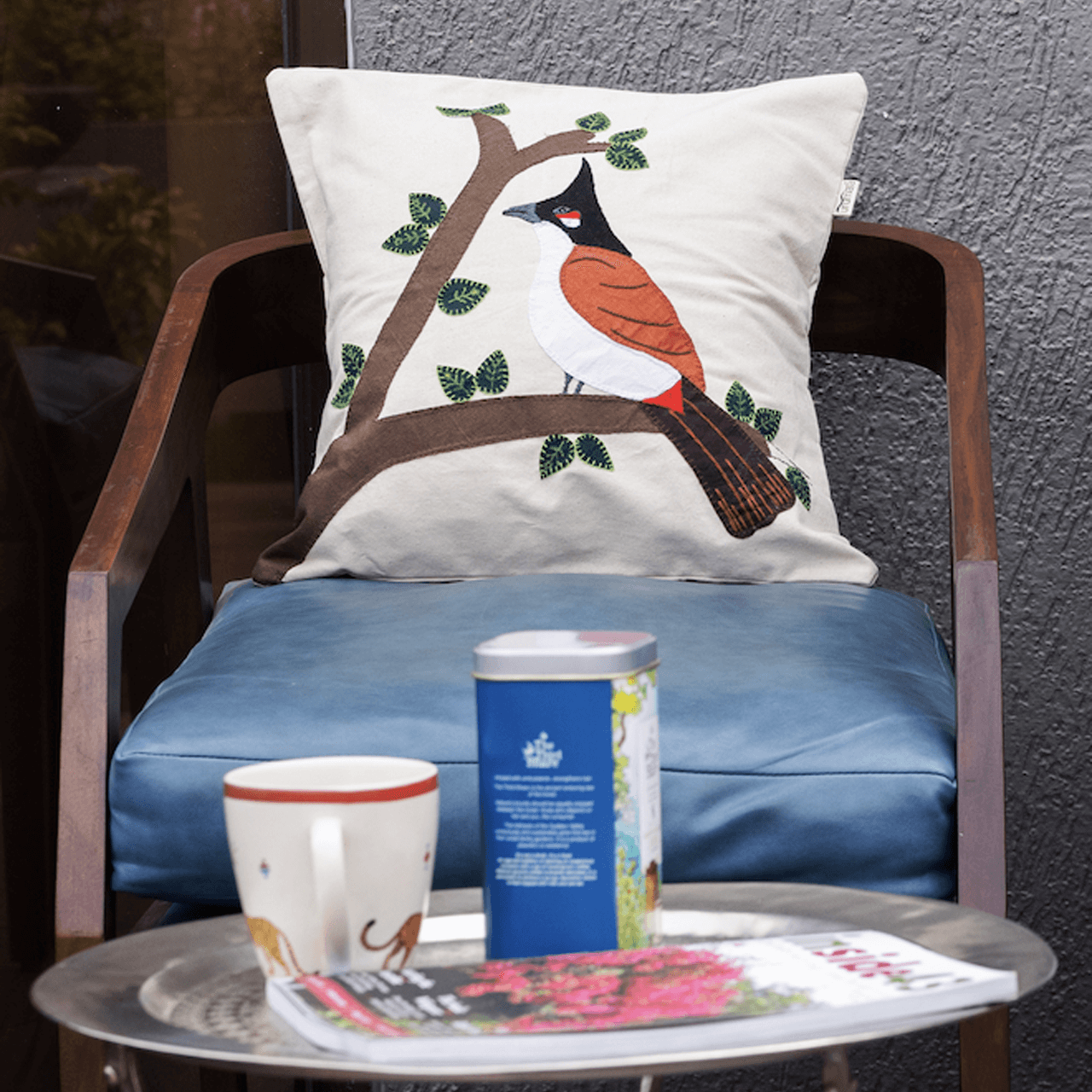 Cushion cover - Red Whiskered Bulbul